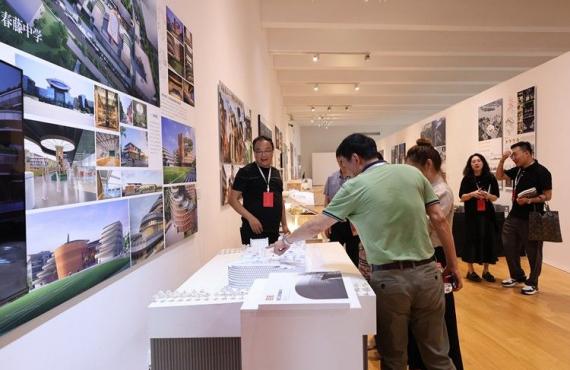 第十四屆全國美術作品展覽藝術設計作品展開幕，我校6件作品參展